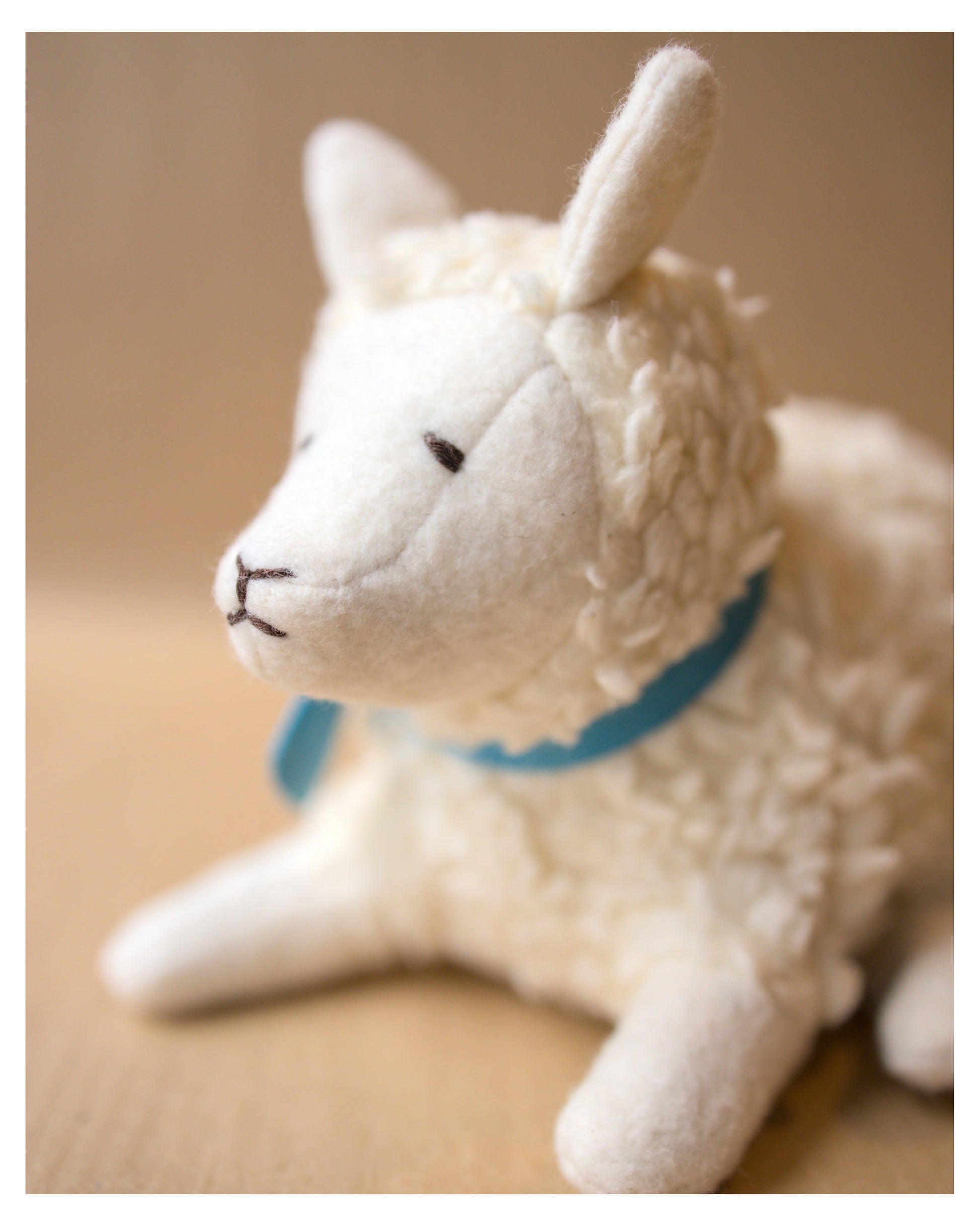 clover grazer the all natural lamb toy in vintage white face