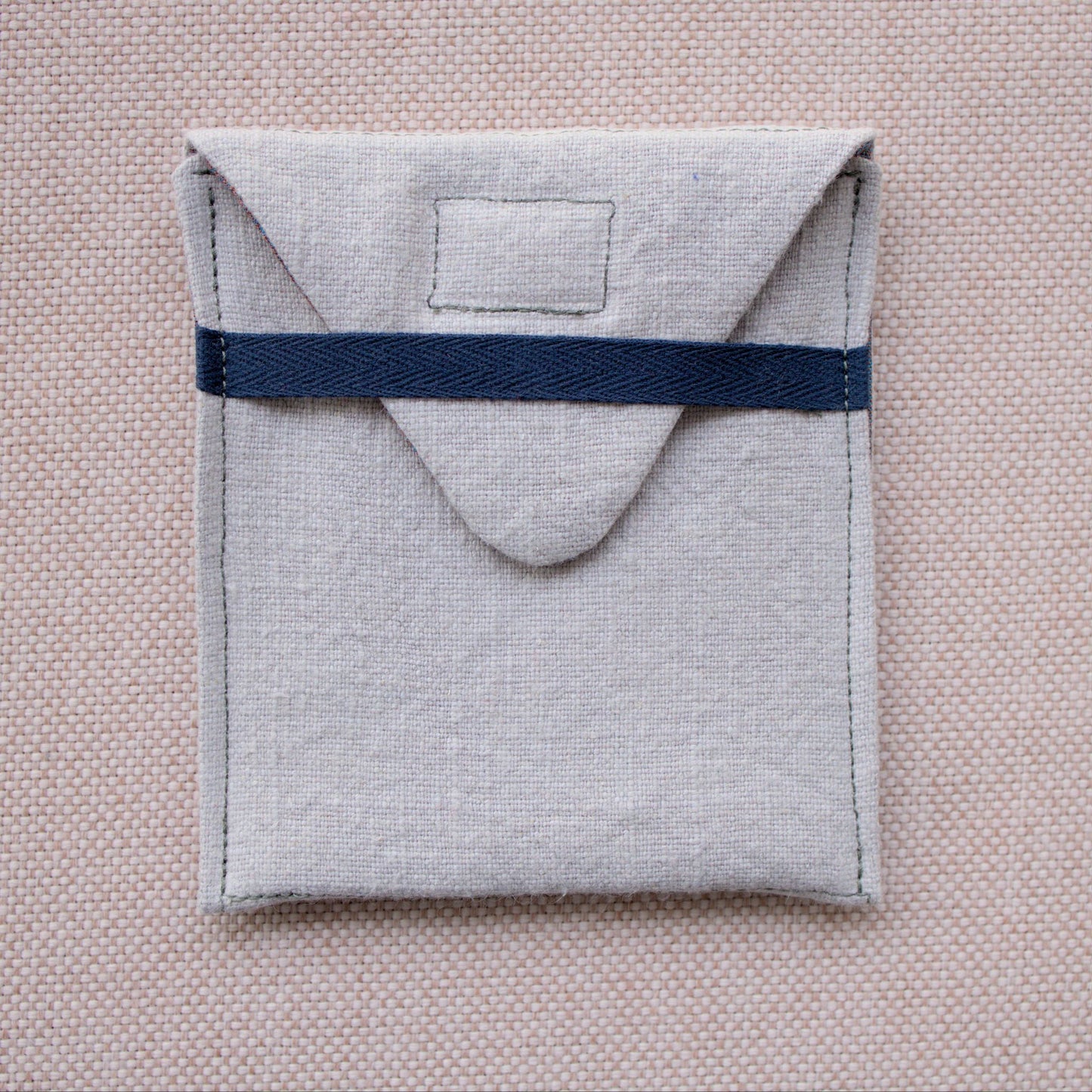travel pocket, pouch, linen, canvas lavendar