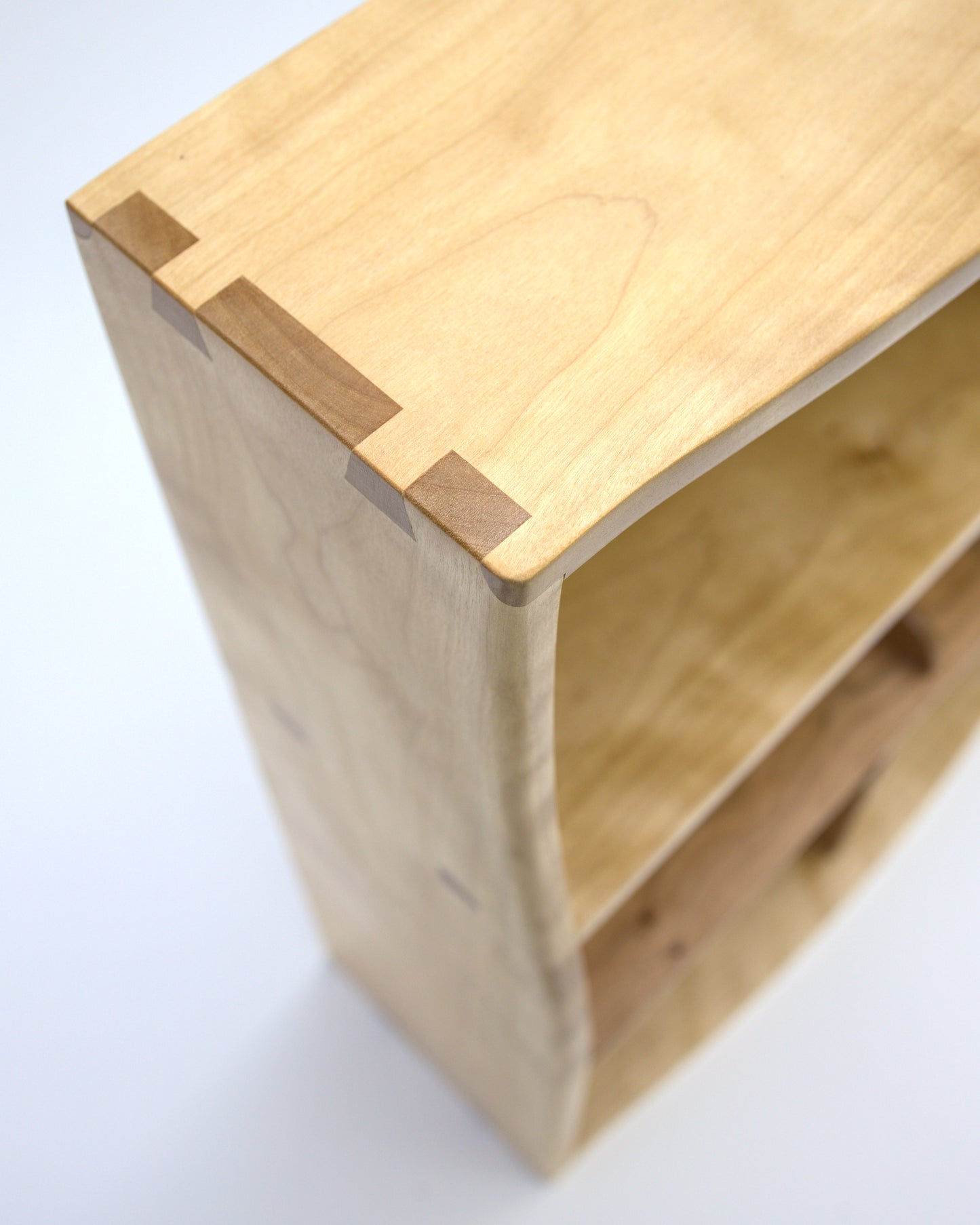 top of tea cabinet showcasing the dovetails