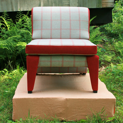 lineament chair, front view, red and grey